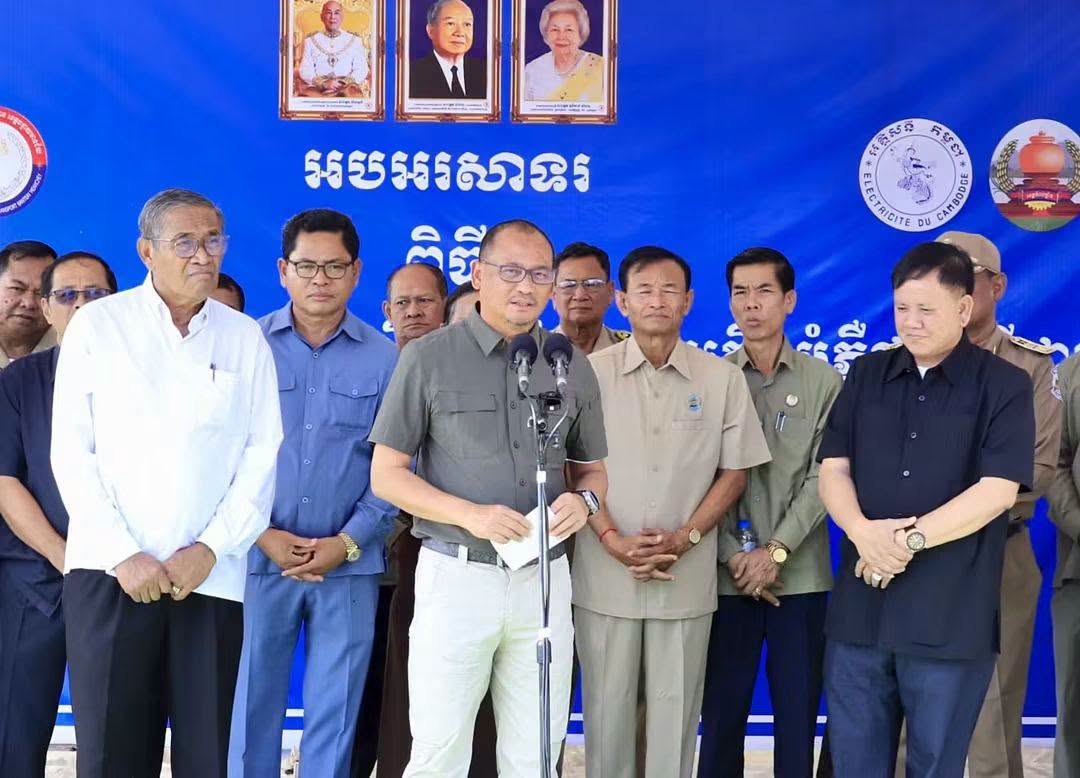 ឯកឧត្តម ស៊ុន សុវណ្ណារិទ្ធិ អភិបាលនៃគណៈអភិបាលខេត្ត អញ្ជើញជាអធិបតីបើកការដ្ឋានដំឡើងប្រព័ន្ធអំពូលភ្លើងបំភ្លឺផ្លូវប្រើថាមពលពន្លឺព្រះអាទិត្យ